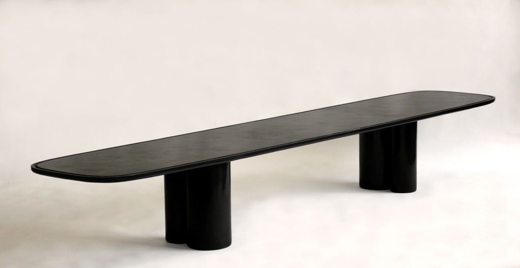 A long Cocktail table in Bronze by Eric Schmitt. A classic piece, timeless and elegant. Combines the warmth and sensual aspect of the bronze with the sober and monumental form.
Edition of 8+4. Length can be customized