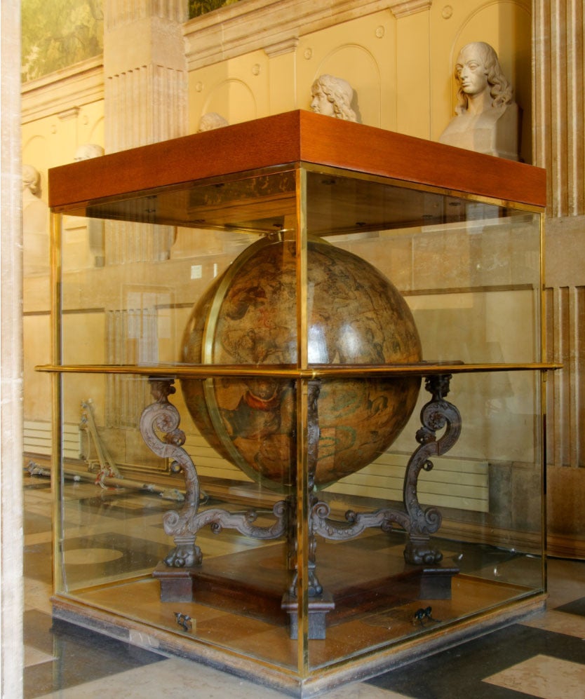 Paper Coronelli Terrestrial and Celestial Globes