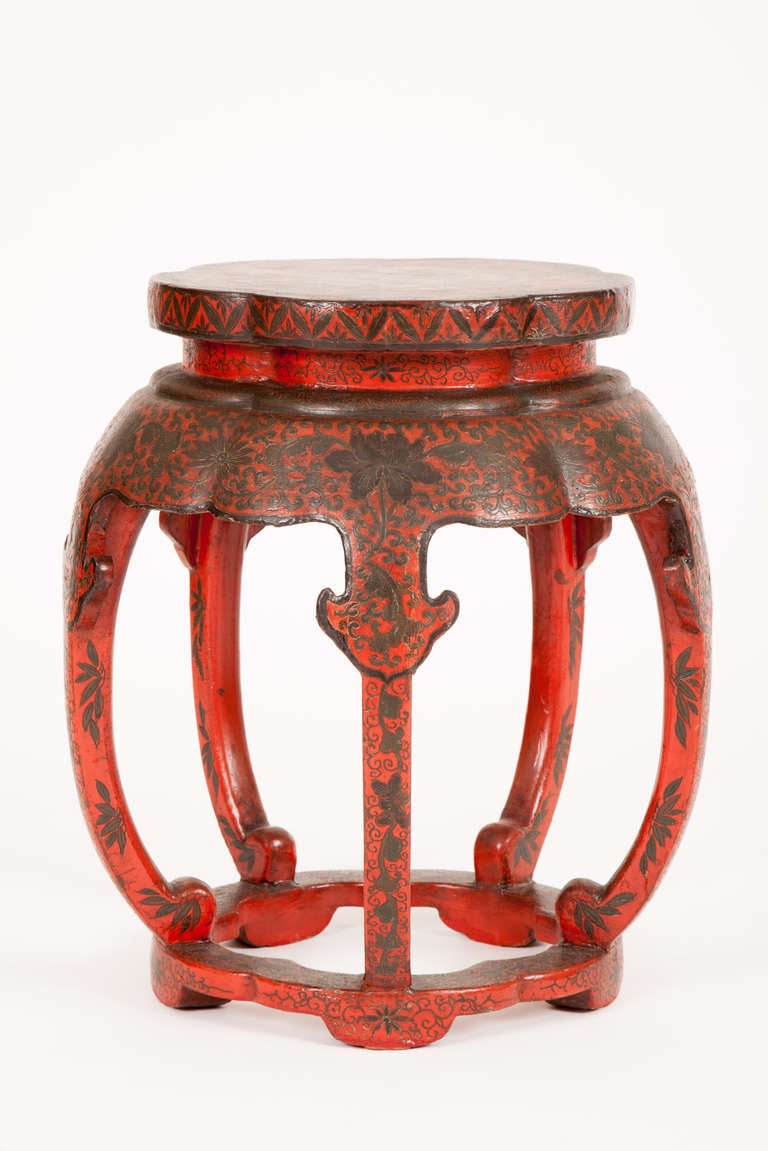 Chinese Qing Lacquered Drum Stool In Good Condition In New York, NY