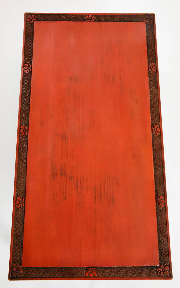 Wood Chinese Art Deco Lacquered Low Table For Sale