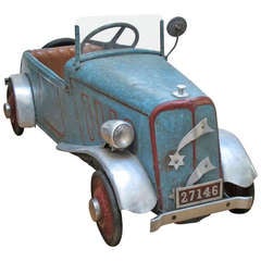 Vintage Child's Peddle Car 8