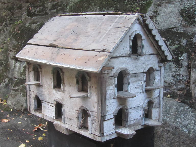 Old Martin Birdhouse In Fair Condition For Sale In New York, NY