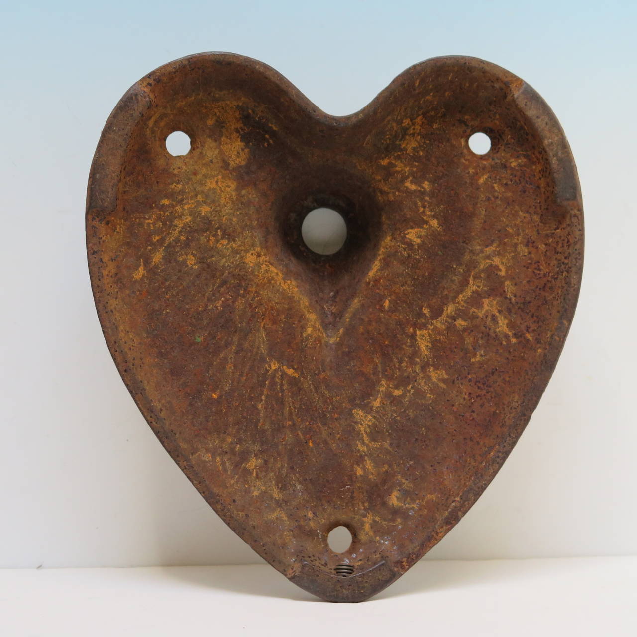 Cast Iron Heart on Stand In Excellent Condition In New York, NY