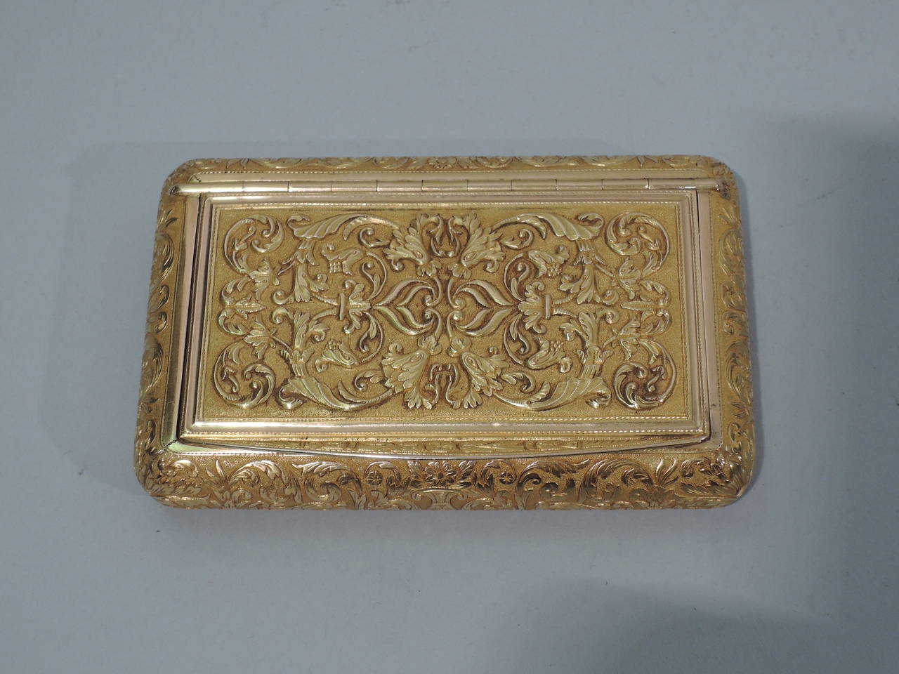 Antique European Gold Snuffbox with Superb Ornament 1