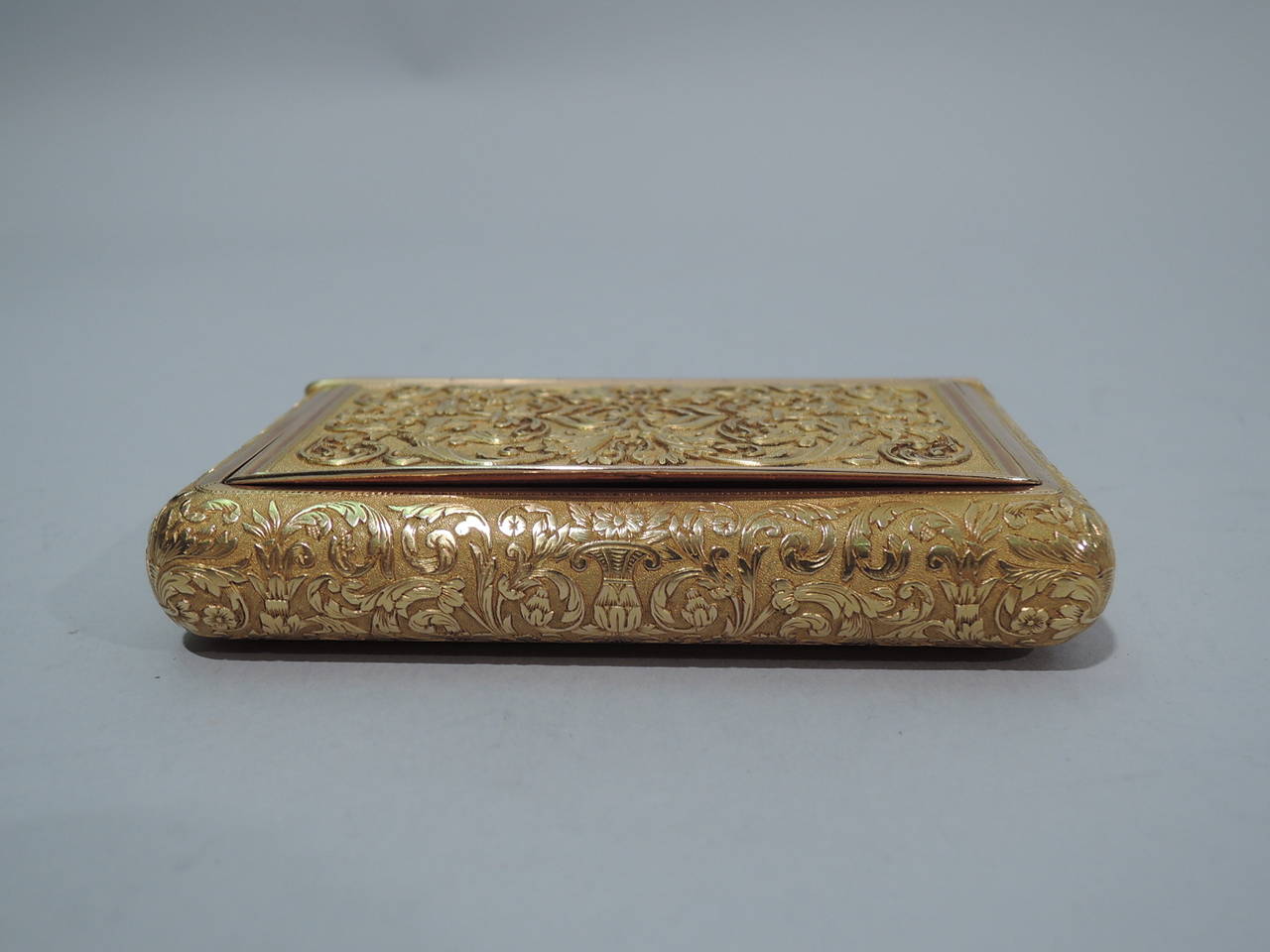 Antique European Gold Snuffbox with Superb Ornament 2