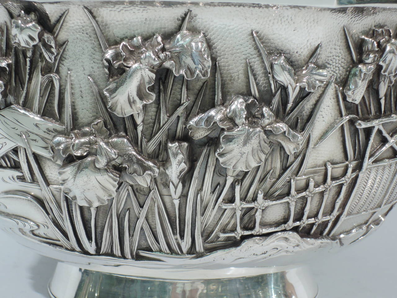 Large Japanese Centerpiece Bowl, Meiji Period, circa 1890 at 1stDibs