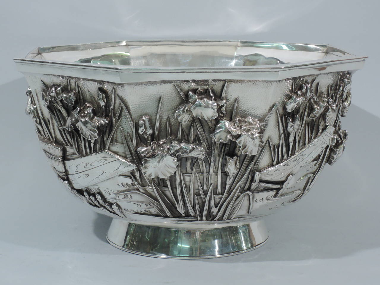 Large Japanese Centerpiece Bowl, Meiji Period, circa 1890 at 1stDibs