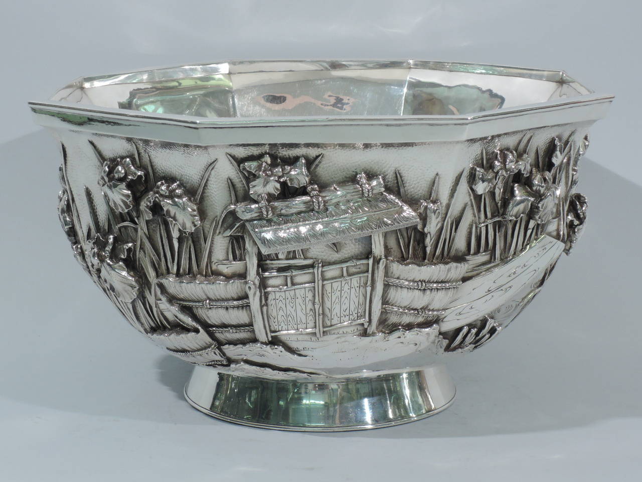 Large Japanese Centerpiece Bowl, Meiji Period, circa 1890 at 1stDibs