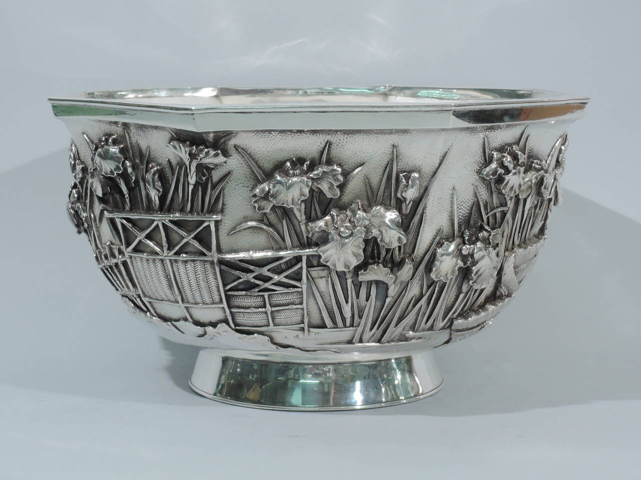 Large Japanese Centerpiece Bowl, Meiji Period, circa 1890 at 1stDibs