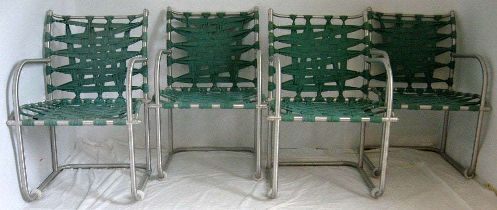 Art déco Warren McArthur - Ensemble de quatre chaises longues à sangles, style n° 612, vers 1938 en vente