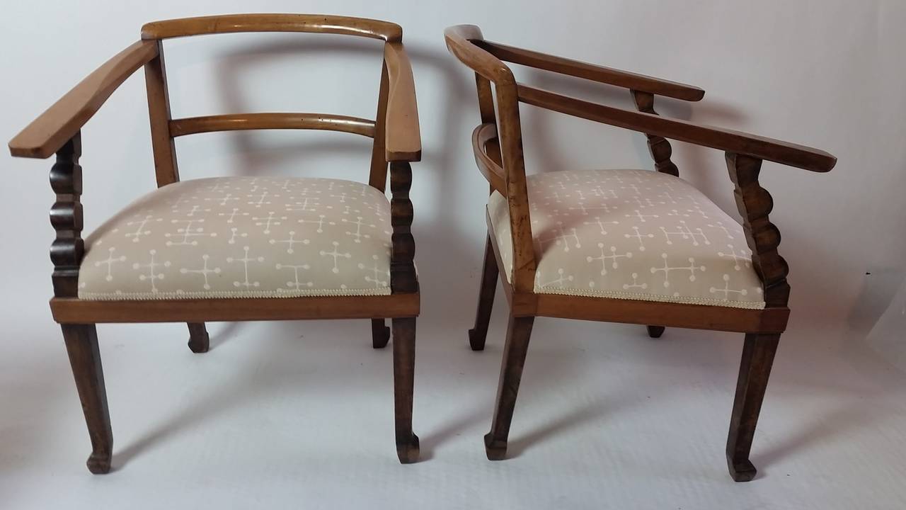 Tissu d'ameublement Italien,  Fauteuils avec pouf ottoman, vers 1925 en vente