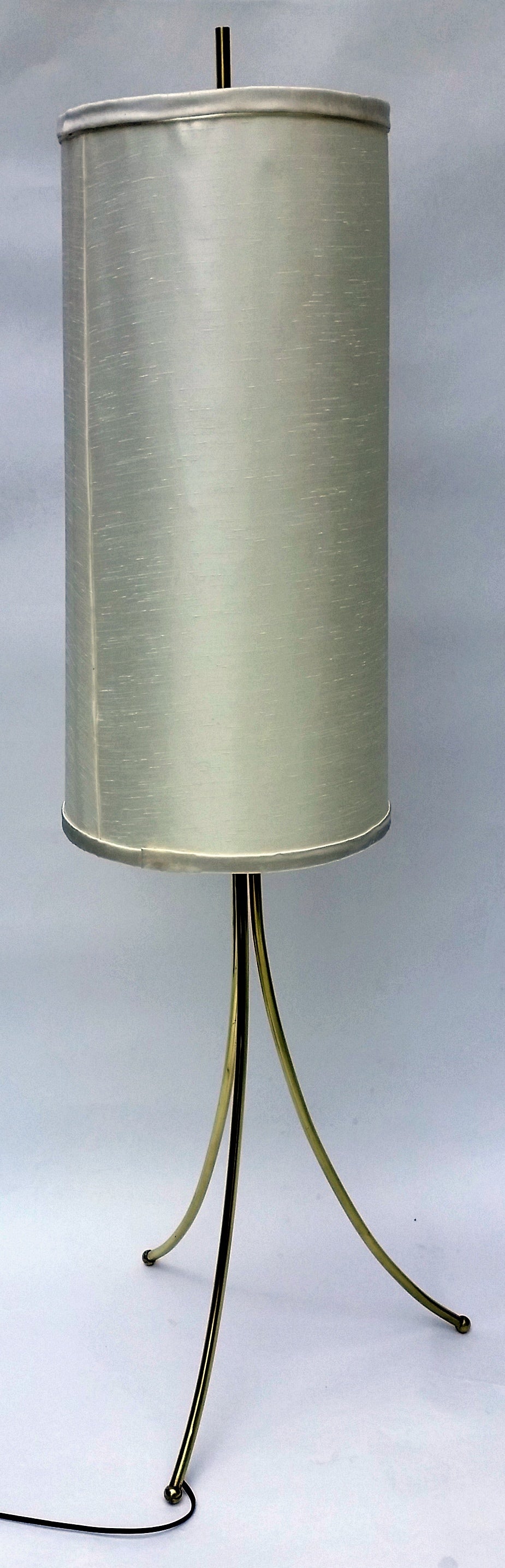 Mid-Century Modern Brass Tripod Floor Lamp in the Style of Robsjohn-Gibbings, 1950 For Sale