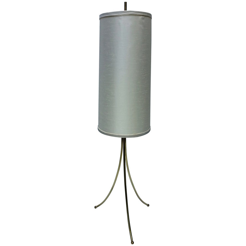 Lampadaire tripode en laiton dans le style de Robsjohn-Gibbings, 1950