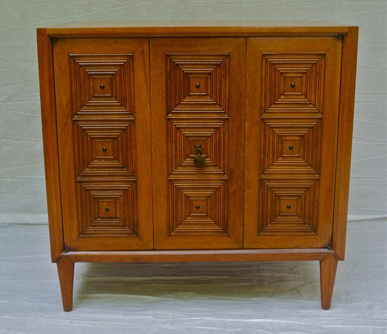 A rare 'Casa Linda' chest by Mount Airy. Original finish, in excellent vintage condition consistent with age..