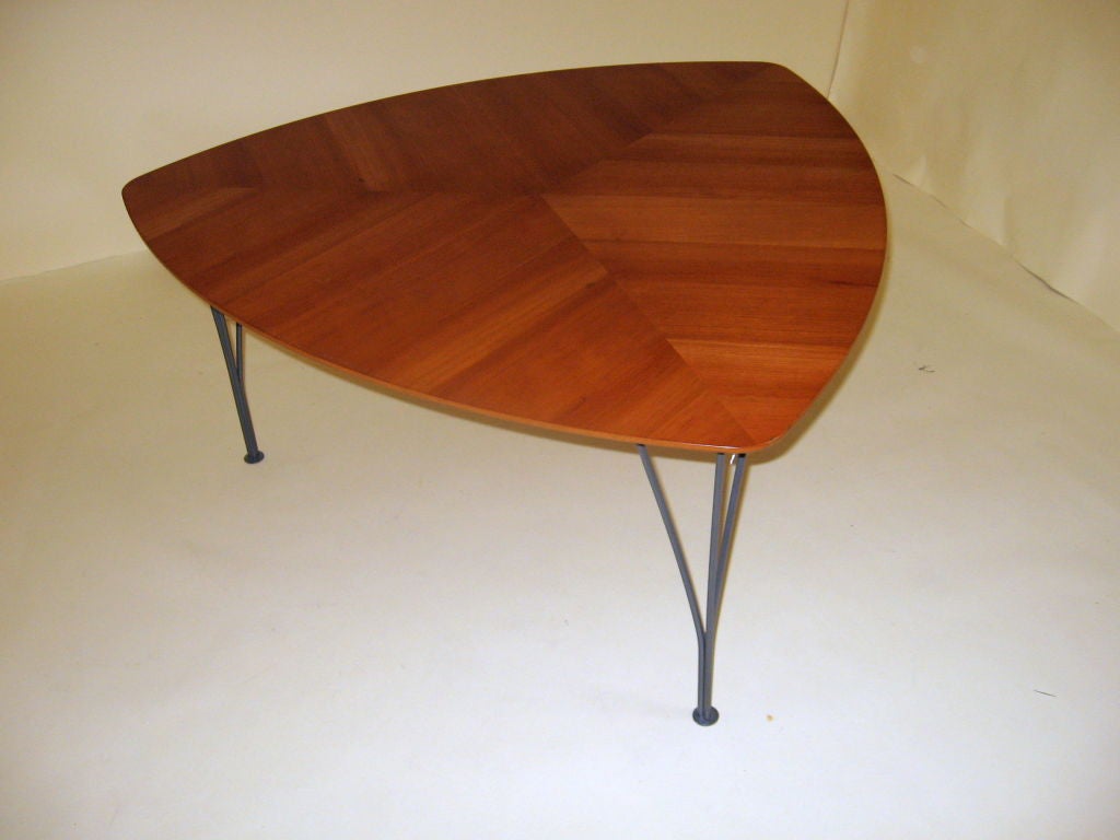 Teak veneered leaf shaped coffee/ cocktail table by Gangso of Denmark. Beautiful simple design really nice form.