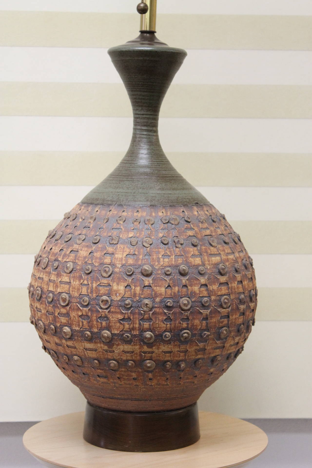 Monumental Bob Kinzie stoneware lamp for Raul Coronel with original shade. Absolutely one of the best Bob Kinzie lamps we have seen, and huge to boot, measuring 29 1/2