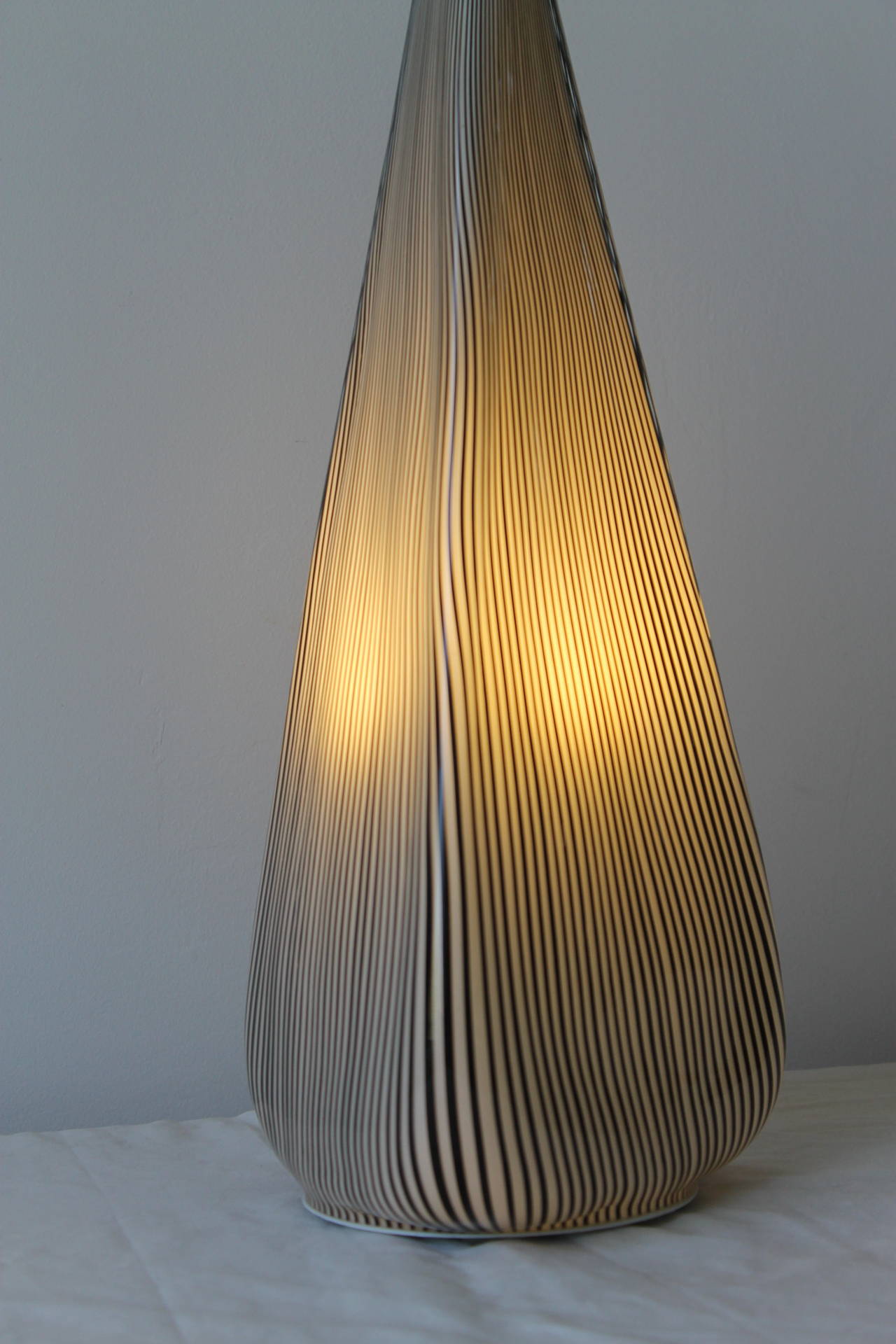 Murano Black and White Glass Table Lamp by Vetri, Italy