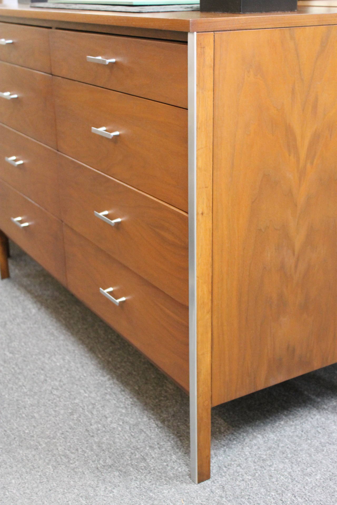 Paul McCobb Chest of Drawers from the Calvin Line In Excellent Condition In Palm Springs, CA