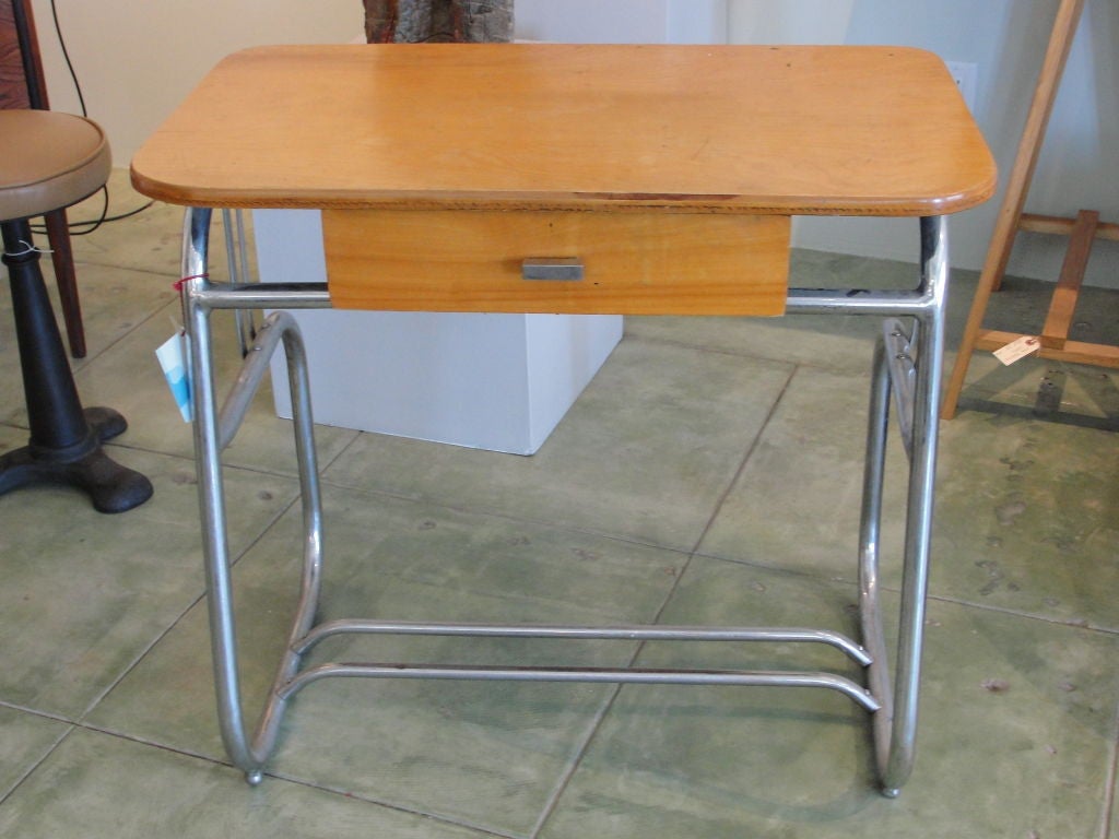 KEM Weber desk