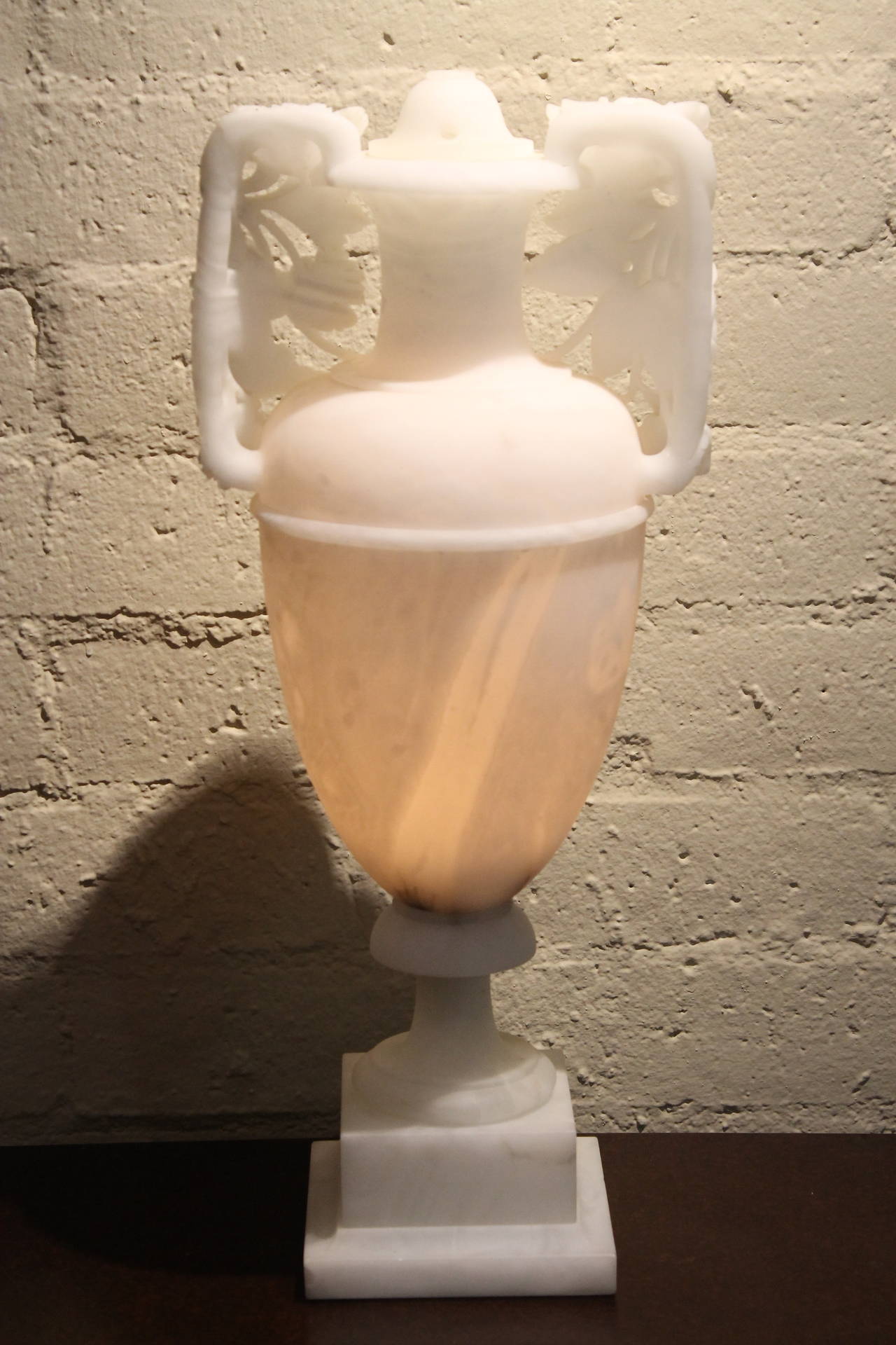 Vintage Carved Italian Alabaster Urn Lamp At 1stdibs Vintage Carved Italian Alabaster Urn Lamp In Excellent Condition For Palm Springs Ca