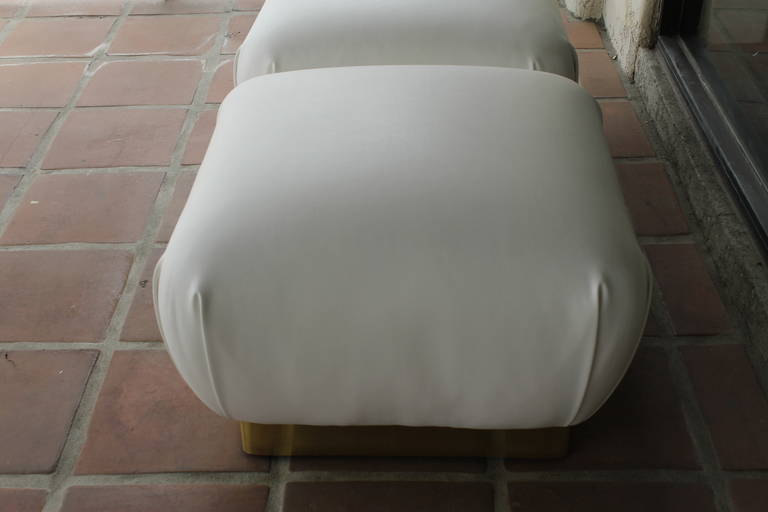 Pair of White Leather Ottomans by Marge Carson In Excellent Condition In Palm Springs, CA
