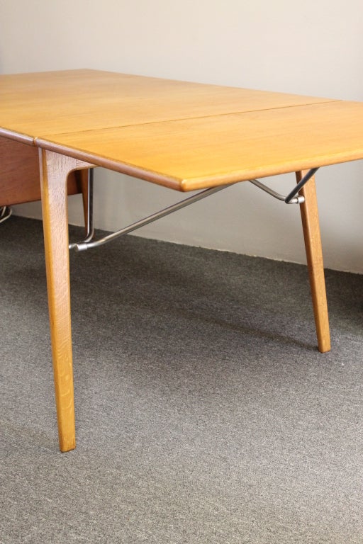 Borge Mogensen  Drop Leaf Table In Good Condition In Palm Springs, CA