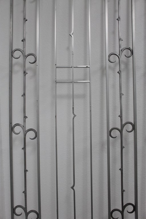 Aluminum Gates In Excellent Condition In Palm Springs, CA