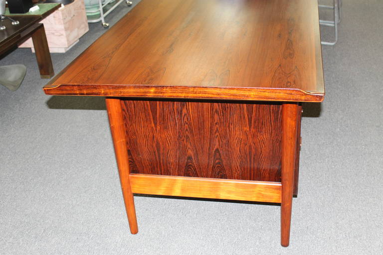 Rosewood Desk by Arne Vodder 2