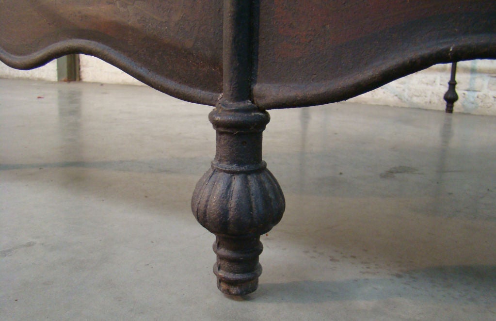 19th century cast iron bed For Sale 3