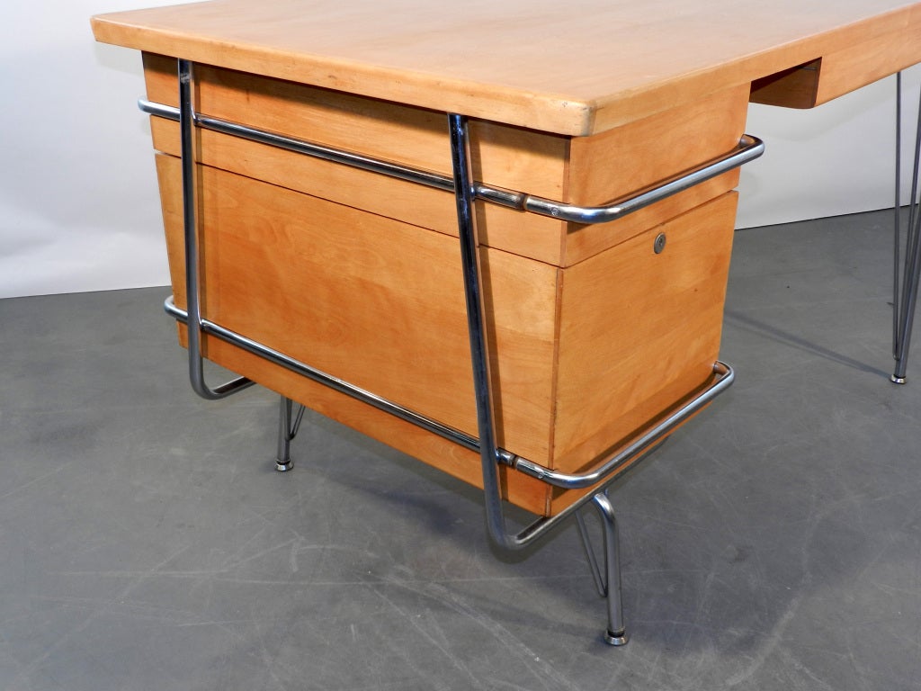 American Heywood Wakefield Trimline Desk & Chair Kem Weber Design Mid Cen For Sale