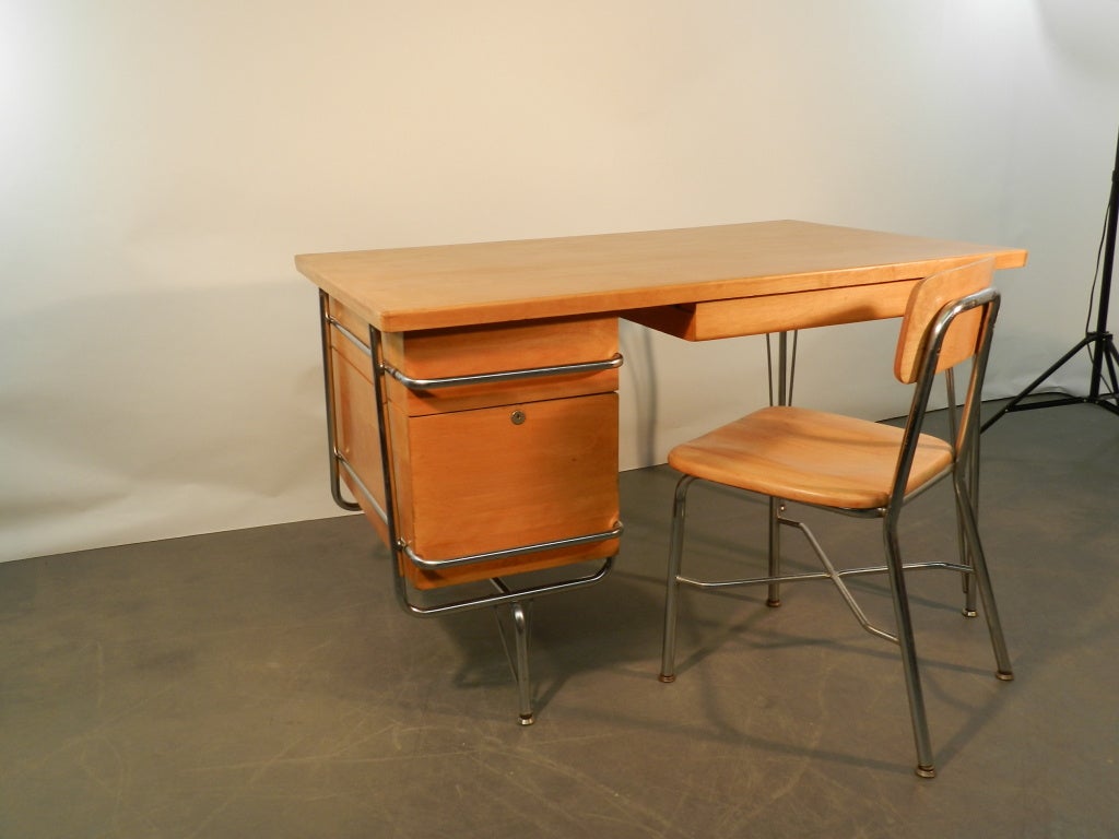 Mid-20th Century Heywood Wakefield Trimline Desk & Chair Kem Weber Design Mid Cen For Sale