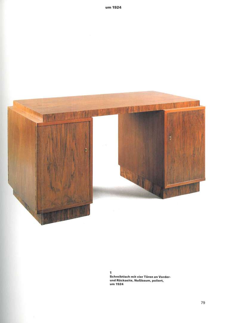20ième siècle Erich Dieckmann : Praktiker Der Avantgarde Mobelbau, 1921-1933 (Livre) en vente