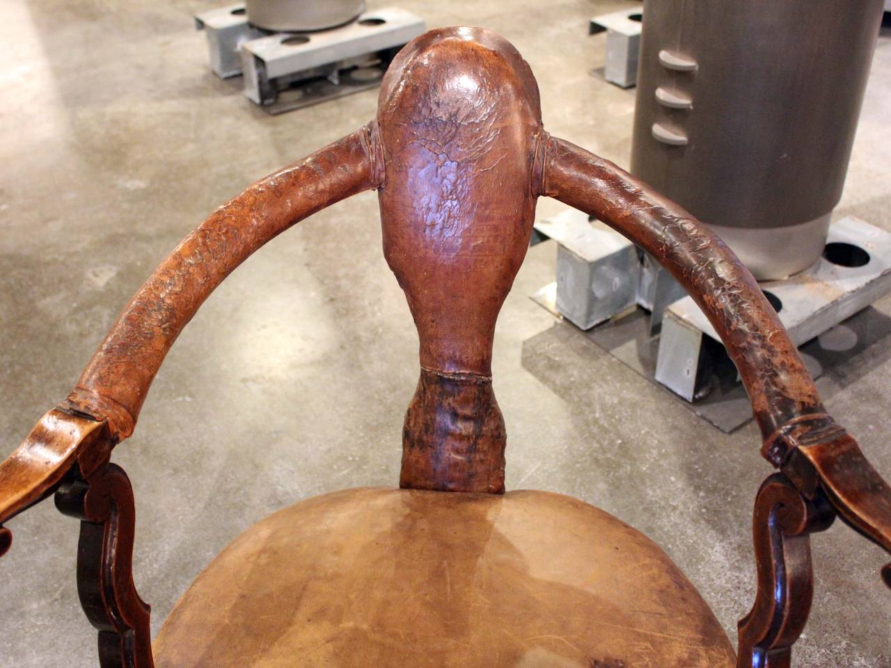 Late 18th Century Italian Walnut and Leather Swivel Chair For Sale