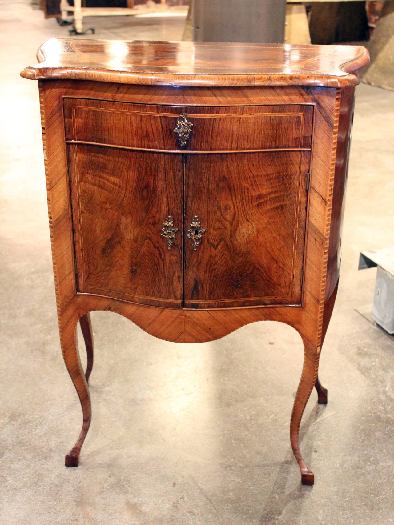 Italian Walnut Side Cabinet In Good Condition For Sale In High Point, NC