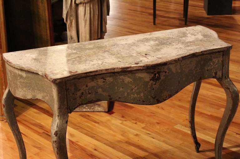 Italian Console with Original Paint from the Piedmont Region In Good Condition For Sale In High Point, NC