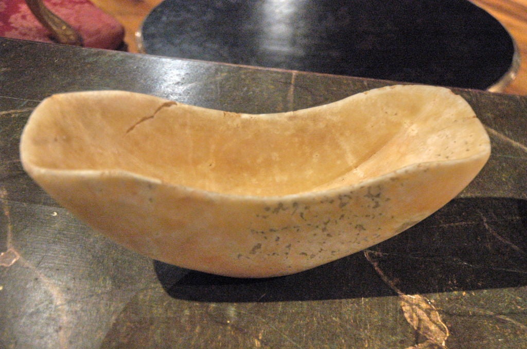 Alabaster Bowl In Good Condition For Sale In High Point, NC