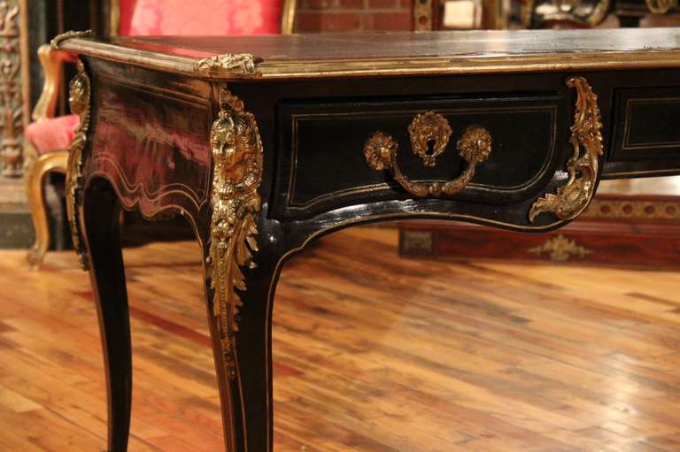 French Bureau Plat in Dark Brown Lacquer and Brass In Good Condition For Sale In High Point, NC