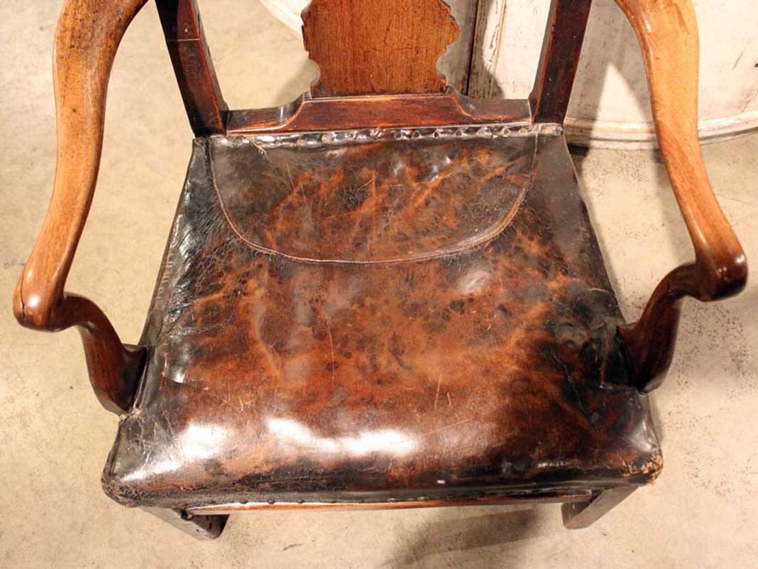 Mid-18th Century English Shepard Arm Lambing Chair