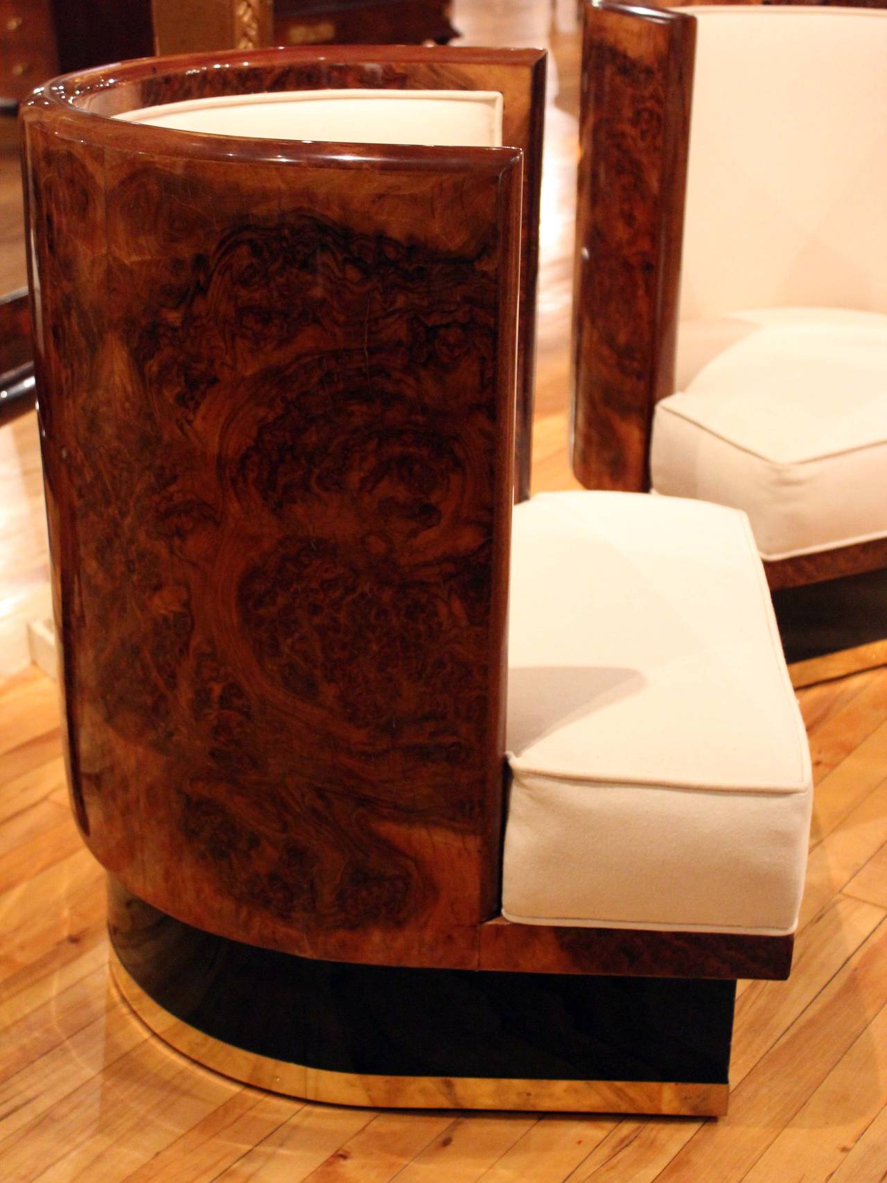 Pair of Italian Slipper Chairs in Burl Wood In Excellent Condition For Sale In High Point, NC