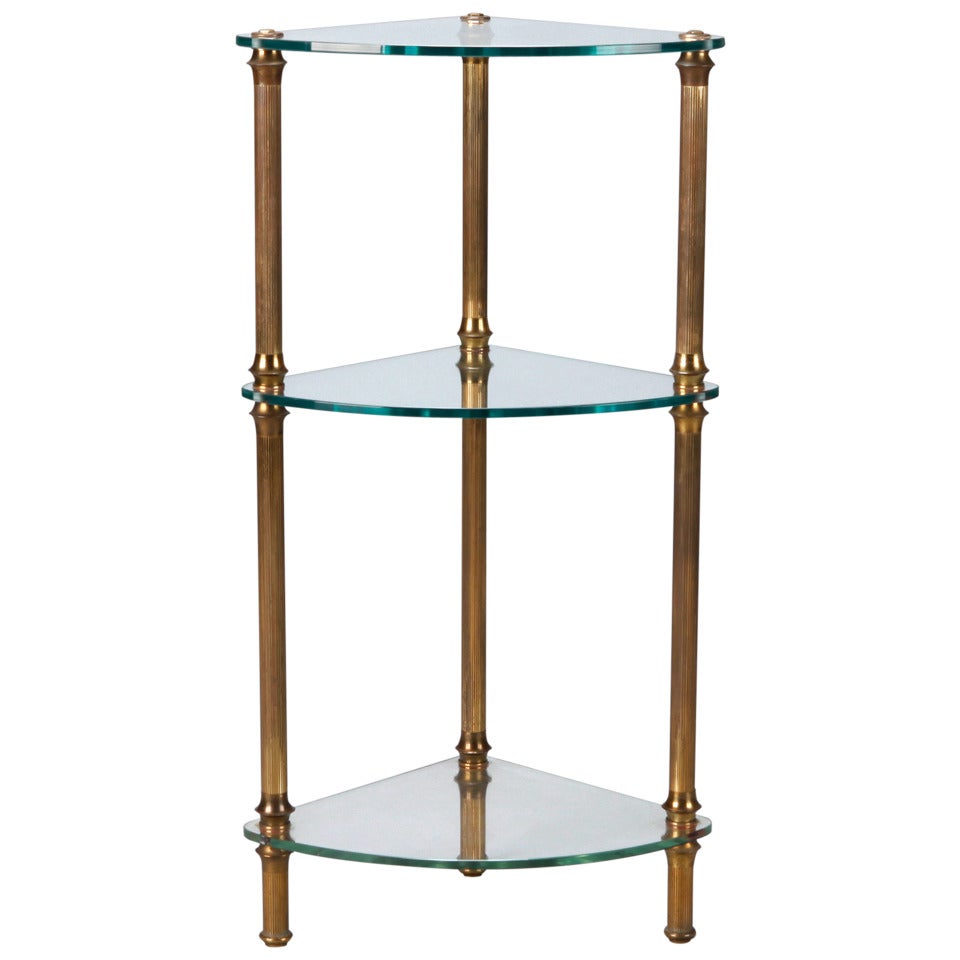 Etagère d'angle à trois niveaux en laiton et verre