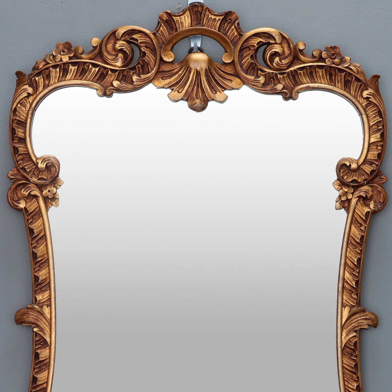 Italian Giltwood Mirror with Open Work Crest In Excellent Condition In Troy, MI