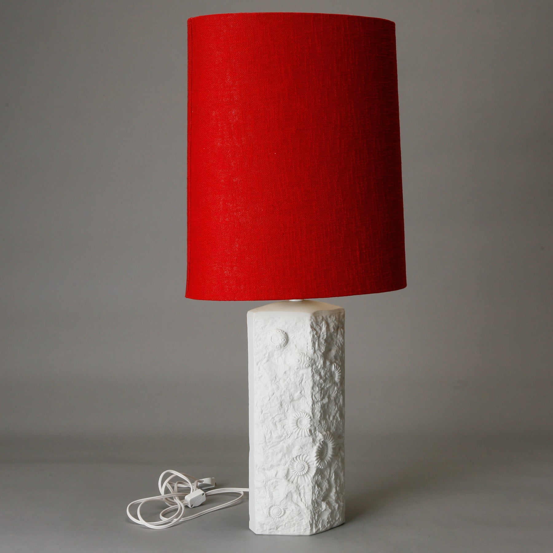 Mid Century Bisque Porcelain Sculpted Shell Lamp with Red Shade