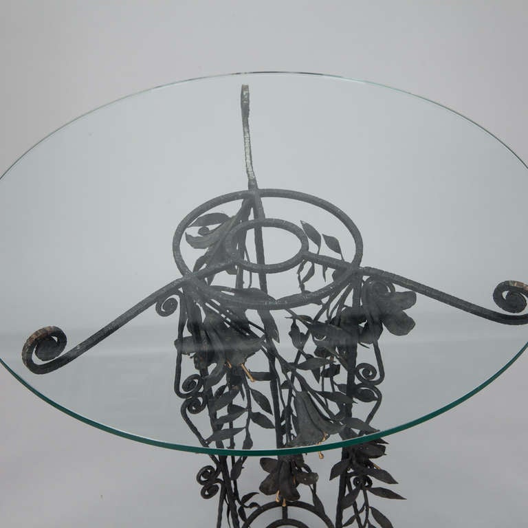 French Side Table with Black Metal Tole Lily Base In Good Condition In Troy, MI