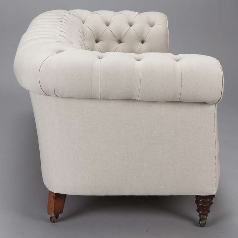 English Chesterfield Sofa Upholstered in Off White Belgian Linen In Excellent Condition In Troy, MI