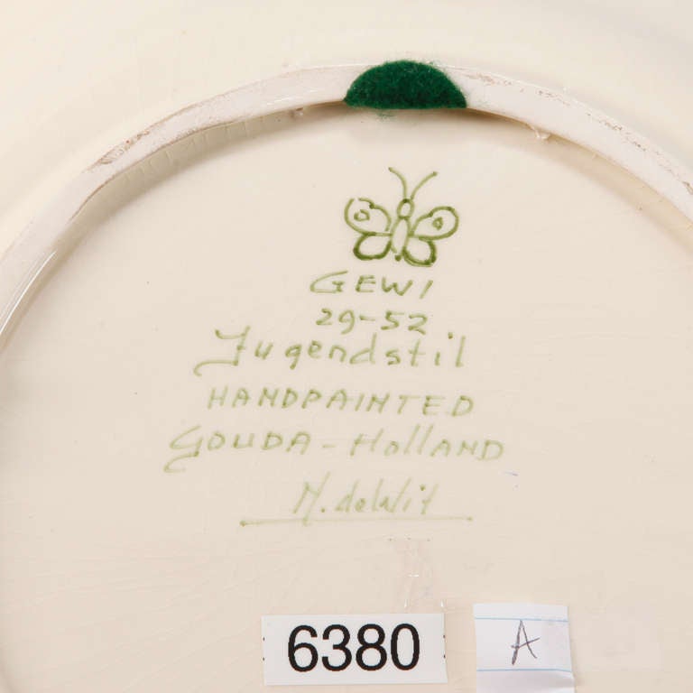 GeWi Dutch Art Pottery, Jugendstil Hand-Painted Gouda Holland Platter In Excellent Condition In Troy, MI