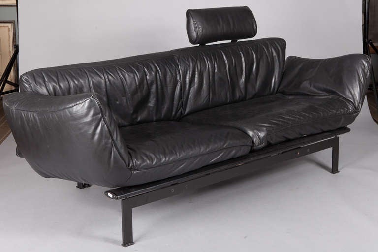Mid Century Black Leather De Sede DS-140 Adjustable Sofa In Excellent Condition In Troy, MI