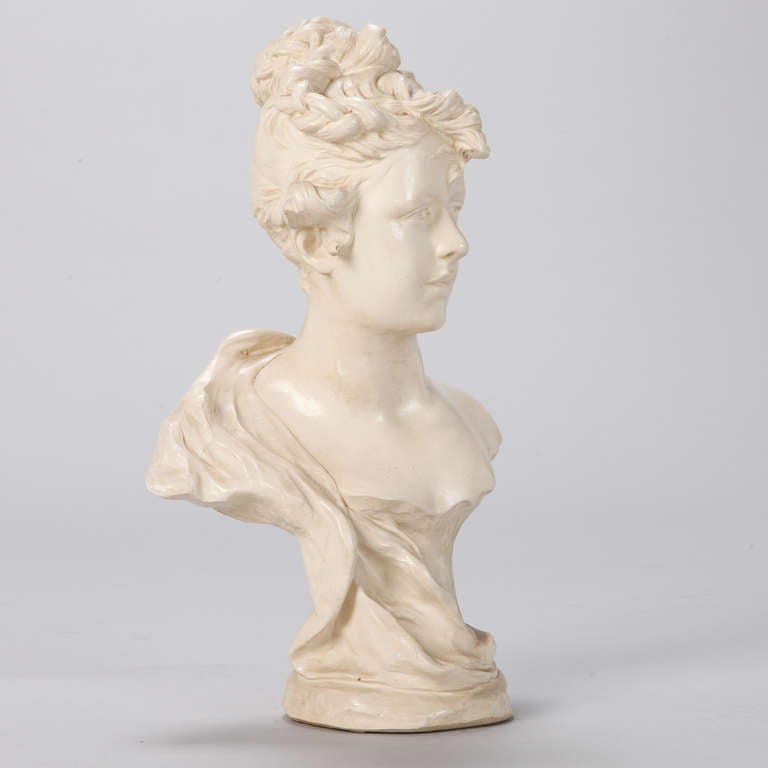 Unknown Porcelain Art Nouveau Bust of a Girl