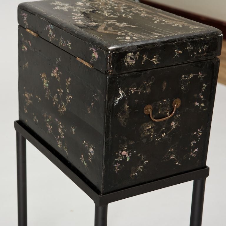 Black Enamel and Mother of Pearl Chinese Box on Stand 6