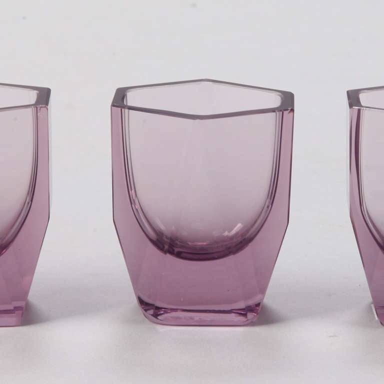 Large Amethyst Glass, Art Deco Decanter and Glasses In Excellent Condition In Troy, MI