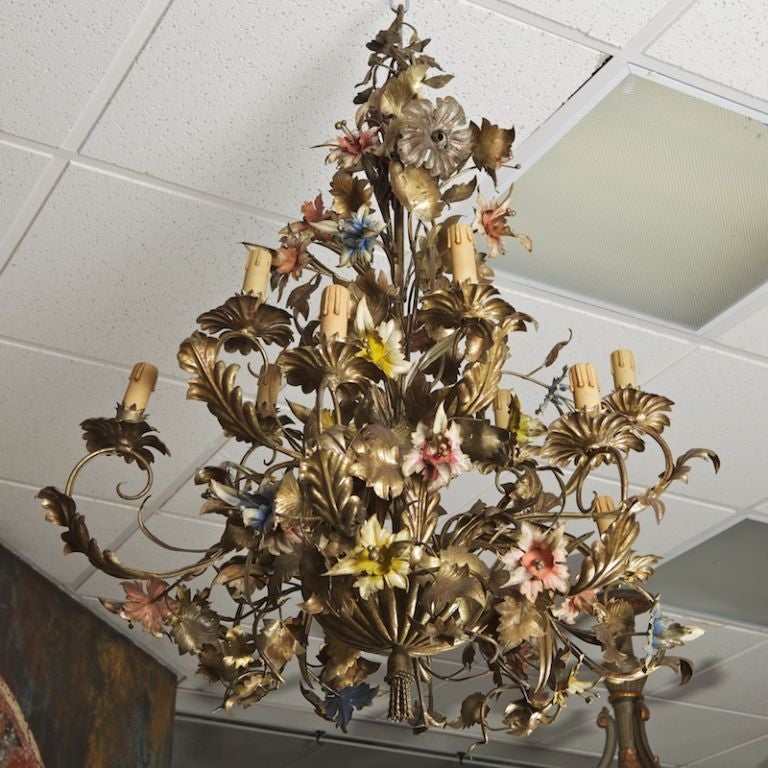French Large All Tole Floral Chandelier In Excellent Condition In Troy, MI